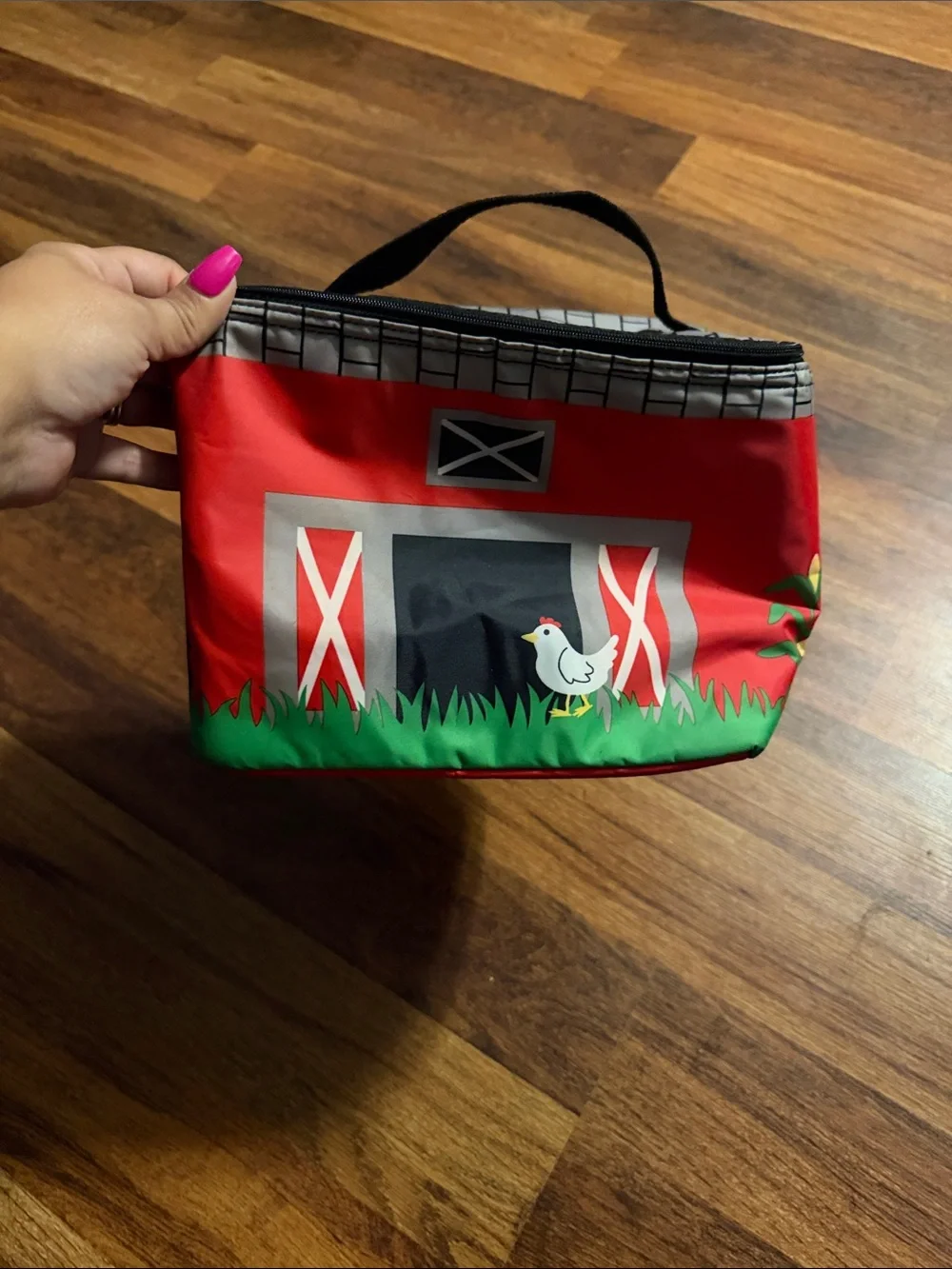 Red Barn-Print Women's Cosmetic Bag